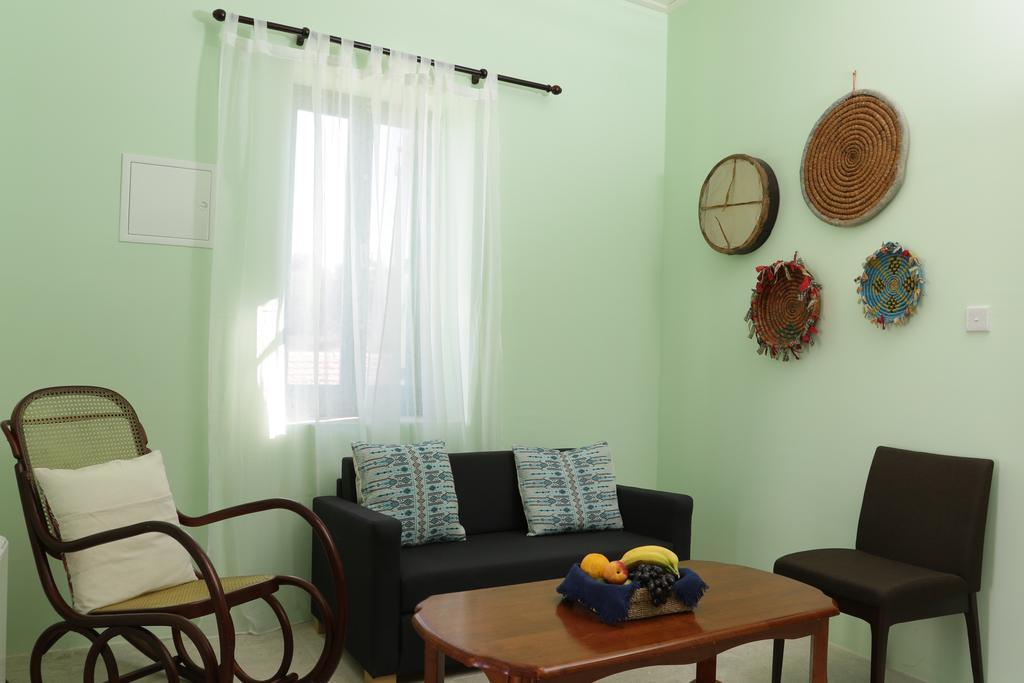 To Konatzi Tis Marikas Tzai Tou Yianni Guest House Kato Drys Exterior photo
