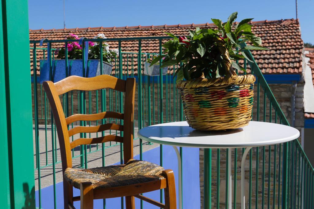 To Konatzi Tis Marikas Tzai Tou Yianni Guest House Kato Drys Exterior photo